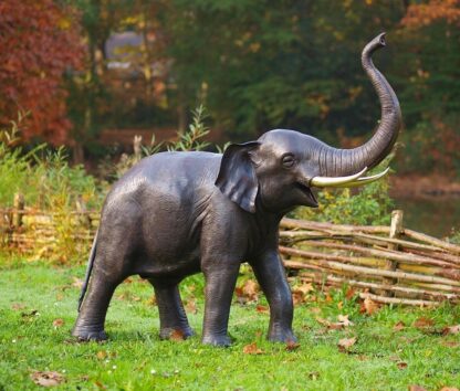 Bronzefigur Elefant*