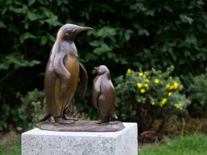 Bronzefigur Pinguin und Baby*