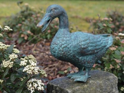 Bronzefigur Stehende Ente als Wasserspeier*