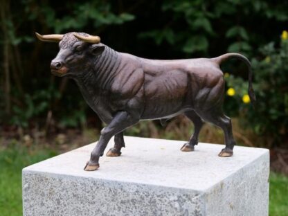 Bronzefigur Stier*