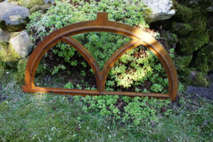 Eisenfenster für Gartenmauer, Stallfenster Rundbogen, Fenster V halbrund 55 x 31*