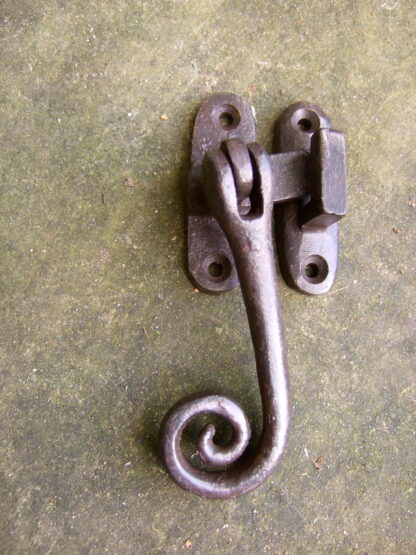Fensterverschluss wie antik, Eisen braun gewachst, Fallhaken, Fensterriegel*