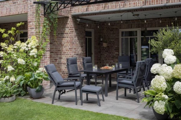 Gartenmöbelset Relaxsessel Merida + Hocker mit Tisch Tarifa 160/210 x 90 cm*