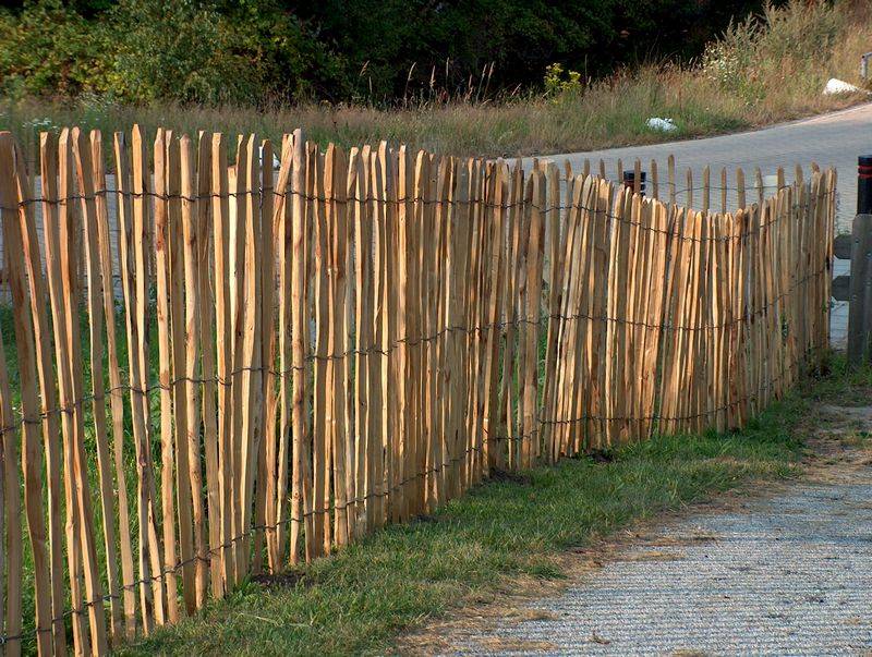 Kastanienzaun Staketenzaun Haselnuss 0,90x10m (7/8cm)*